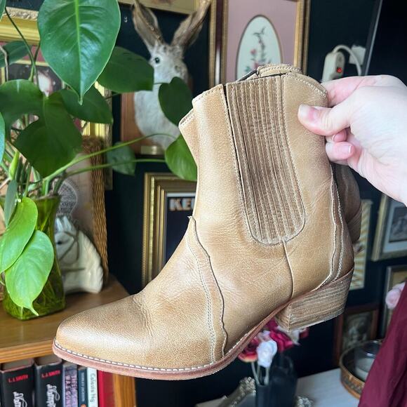 Free People Shoes - Free People Chelsea Boots